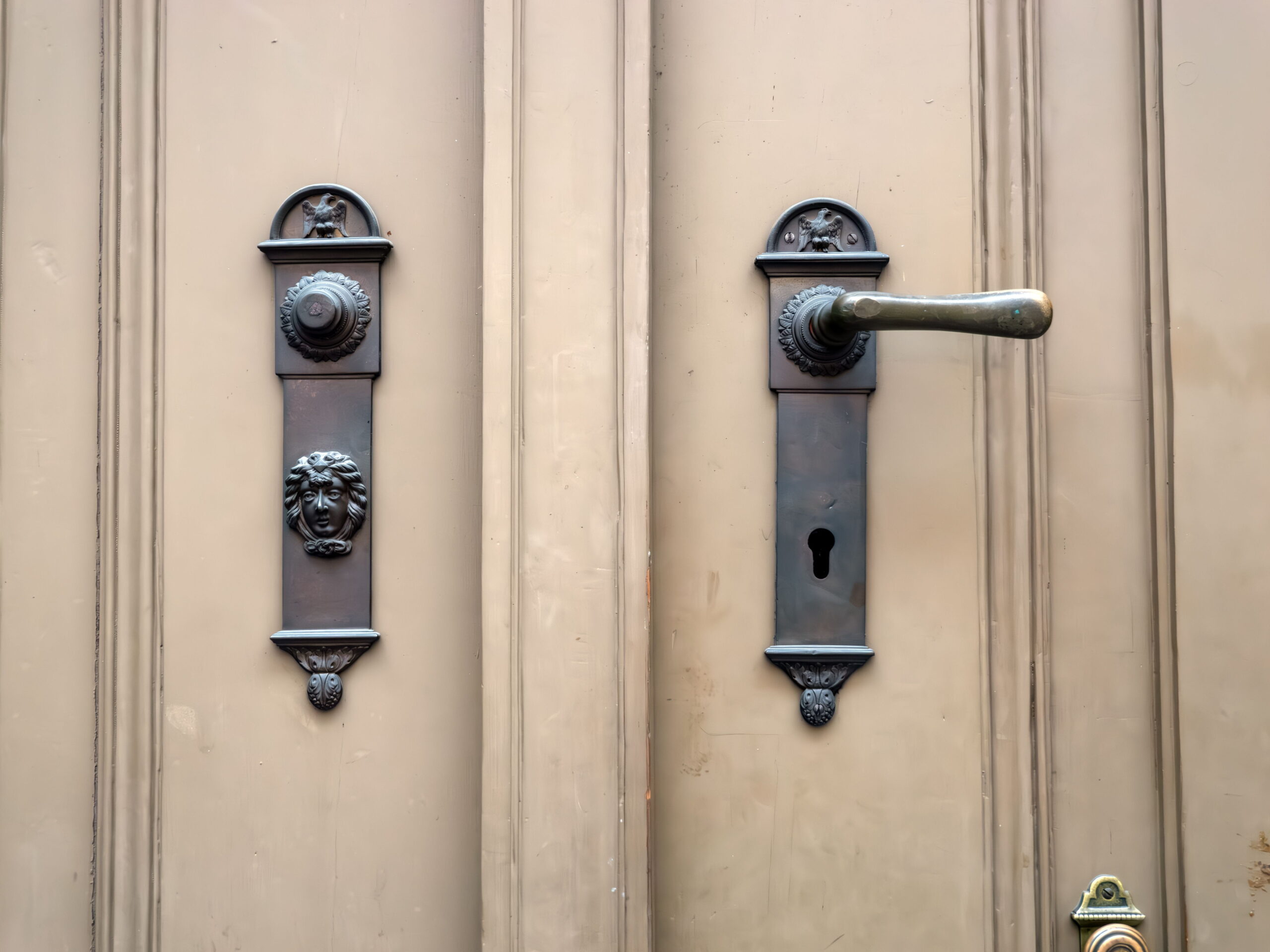 Door lock hardware replacement and repair by BSIS licensed Norwalk CA locksmith